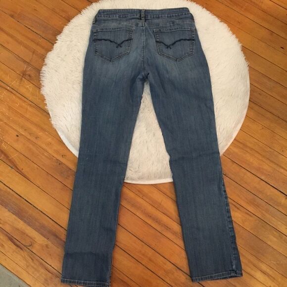 Bull Head Skinny Jeans!  - Picture 2 of 3